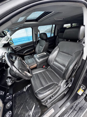 2018 GMC Yukon XL in Eastpointe, MI 48021 - 18132505 9