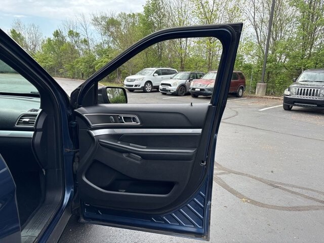 2017 Ford Explorer in Marysville, OH 43040 - 18132517 39