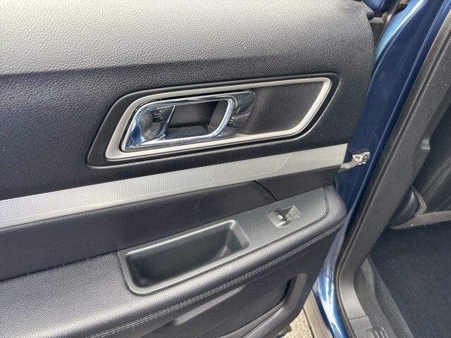 2017 Ford Explorer in Marysville, OH 43040 - 18132517 32