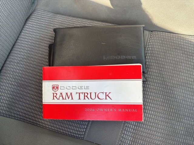 2006 Dodge Ram 1500 Truck in Marysville, OH 43040 - 18132518 36
