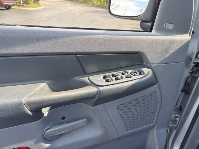 2006 Dodge Ram 1500 Truck in Marysville, OH 43040 - 18132518 14
