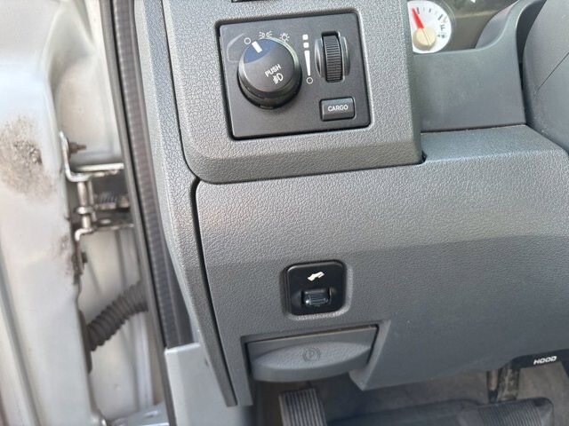 2006 Dodge Ram 1500 Truck in Marysville, OH 43040 - 18132518 16