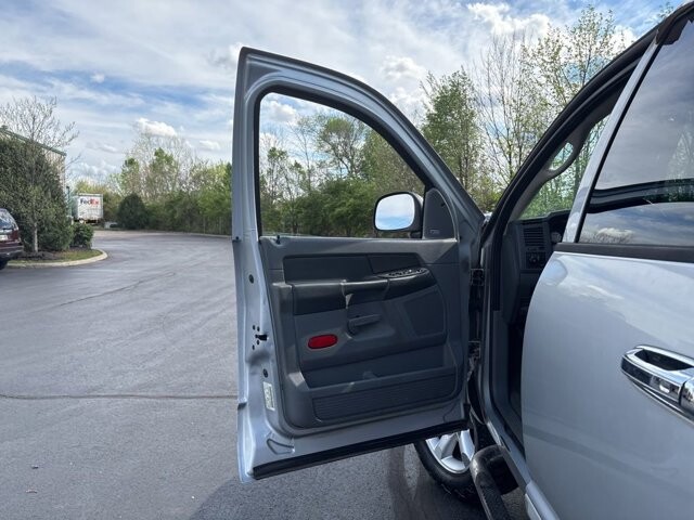 2006 Dodge Ram 1500 Truck in Marysville, OH 43040 - 18132518 13