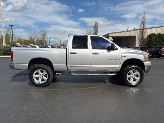 2006 Dodge Ram 1500 Truck in Marysville, OH 43040 - 18132518 10