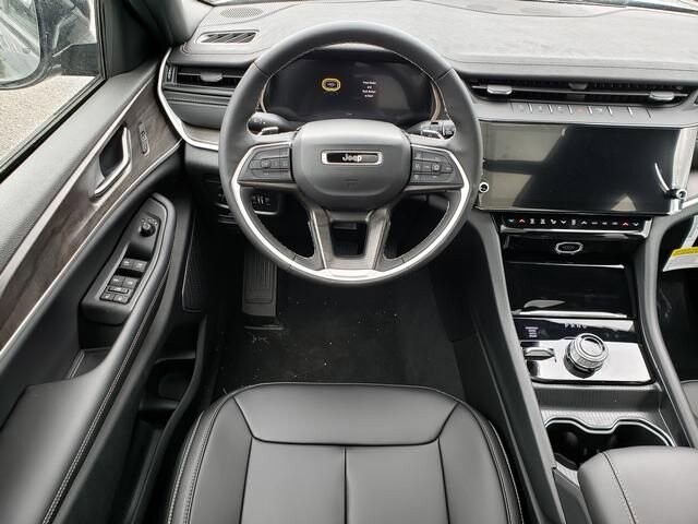 2026 Jeep Grand Cherokee in Bedford, OH 44146 - 18132522 10
