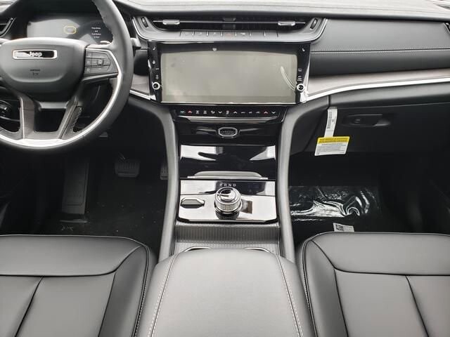 2026 Jeep Grand Cherokee in Bedford, OH 44146 - 18132522 9