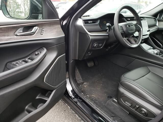 2026 Jeep Grand Cherokee in Bedford, OH 44146 - 18132522 6