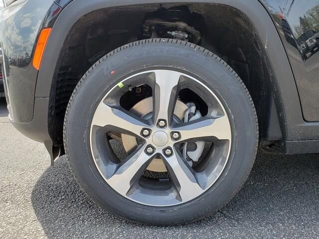 2026 Jeep Grand Cherokee in Bedford, OH 44146 - 18132525 12