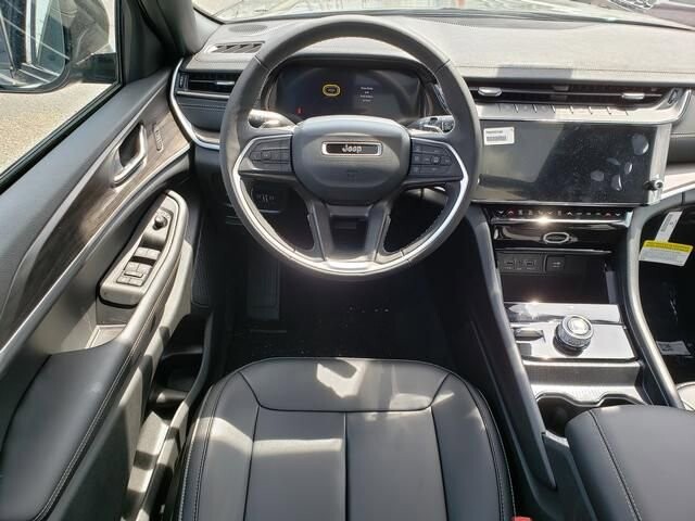 2026 Jeep Grand Cherokee in Bedford, OH 44146 - 18132525 10