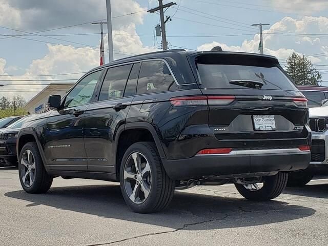 2026 Jeep Grand Cherokee in Bedford, OH 44146 - 18132525 3