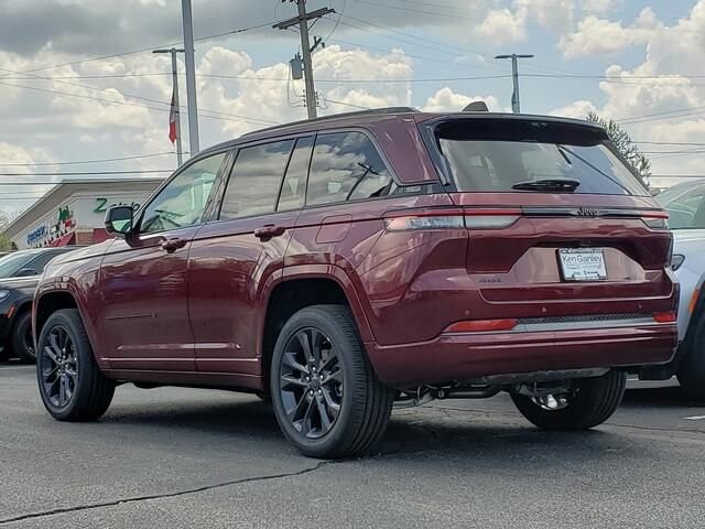 2026 Jeep Grand Cherokee in Bedford, OH 44146 - 18132526 3