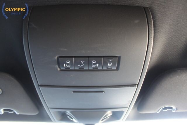 2018 Dodge Grand Caravan in Decatur, GA 30032 - 18132529 27