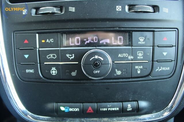 2018 Dodge Grand Caravan in Decatur, GA 30032 - 18132529 26