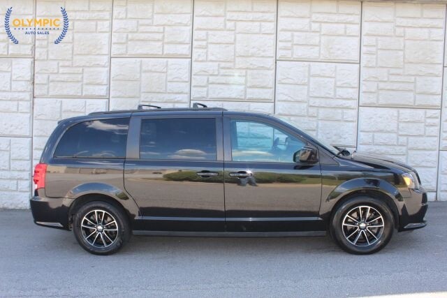 2018 Dodge Grand Caravan in Decatur, GA 30032 - 18132529 10