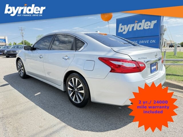 2017 Nissan Altima in Conway, AR 72032 - 18132535 3