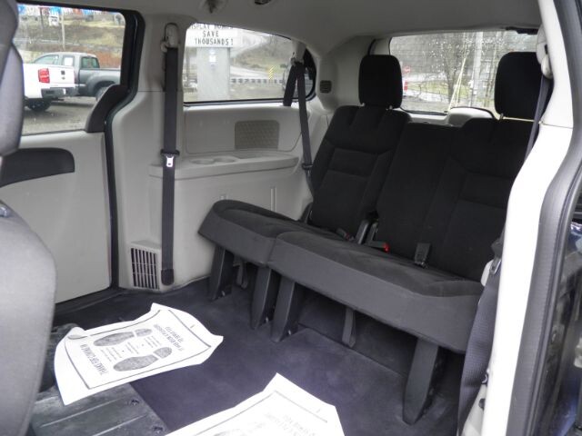 2017 Dodge Grand Caravan in Barton, MD 21521 - 18132539 4