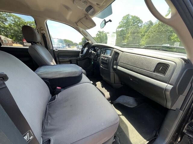 2005 Dodge Ram 1500 Truck in Flowery Branch, GA 30542 - 18132547 7