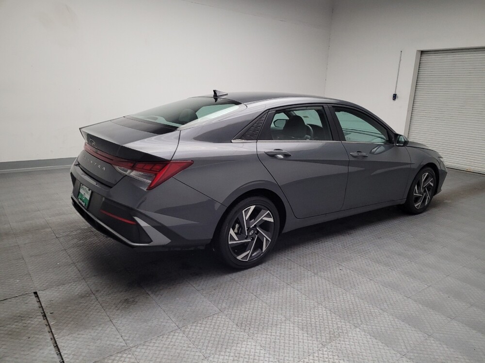 2025 Hyundai Elantra in Torrance, CA 90504 - 18132555 10
