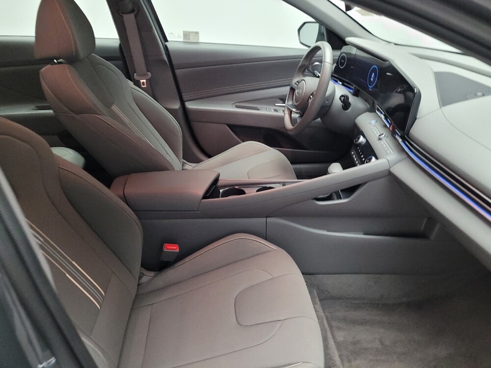 2025 Hyundai Elantra in Torrance, CA 90504 - 18132555 21