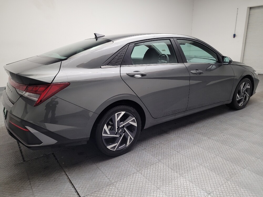 2025 Hyundai Elantra in Downey, CA 90241 - 18132556 10