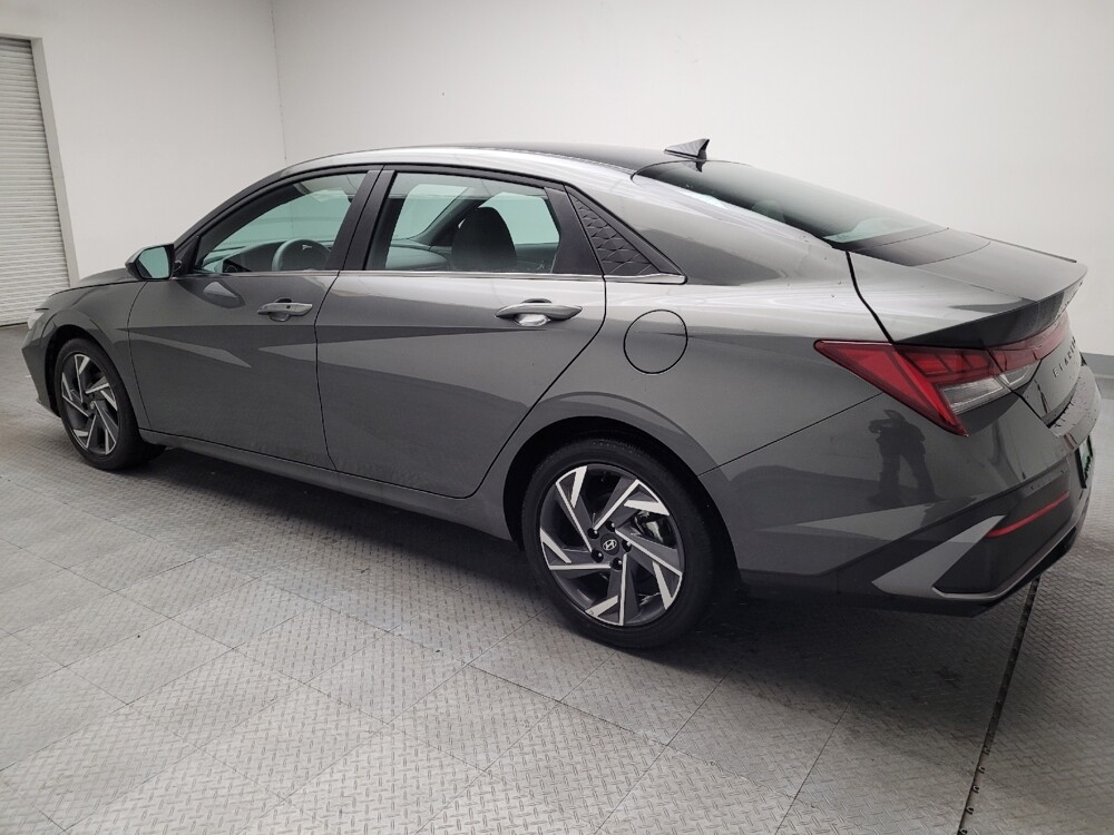 2025 Hyundai Elantra in Downey, CA 90241 - 18132556 3