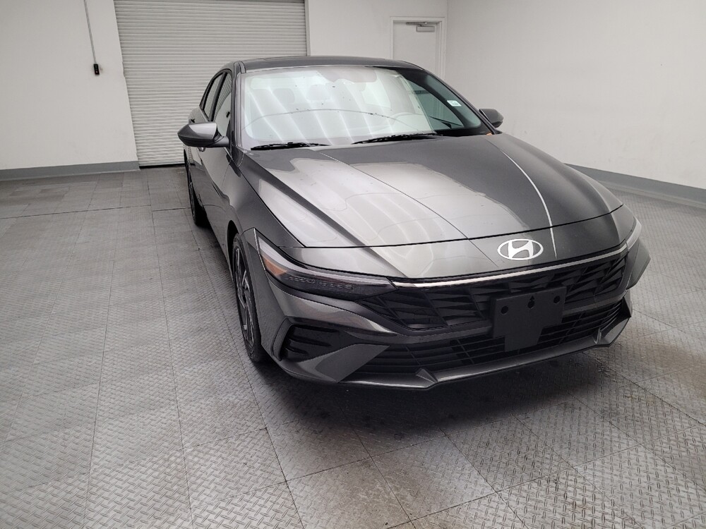 2025 Hyundai Elantra in Downey, CA 90241 - 18132556 14