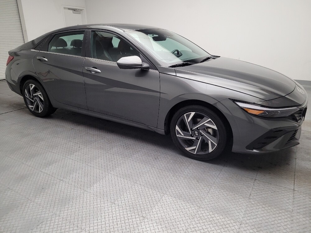 2025 Hyundai Elantra in Downey, CA 90241 - 18132556 11