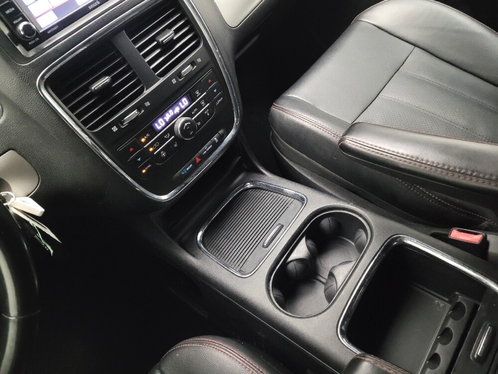 2019 Dodge Grand Caravan in Downey, CA 90241 - 18132560 26