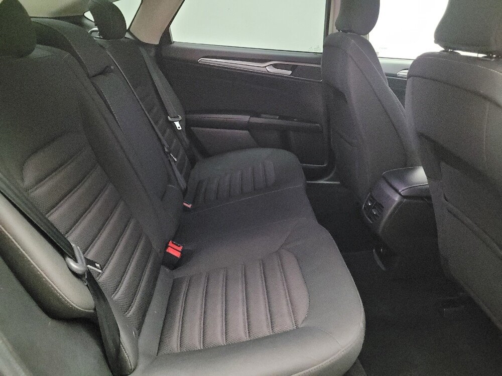 2017 Ford Fusion in Fresno, CA 93726 - 18132562 19