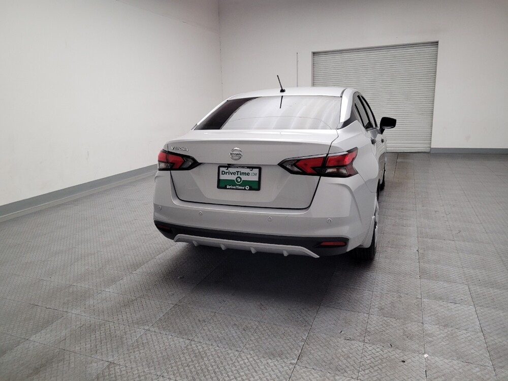 2021 Nissan Versa in Fresno, CA 93726 - 18132565 7