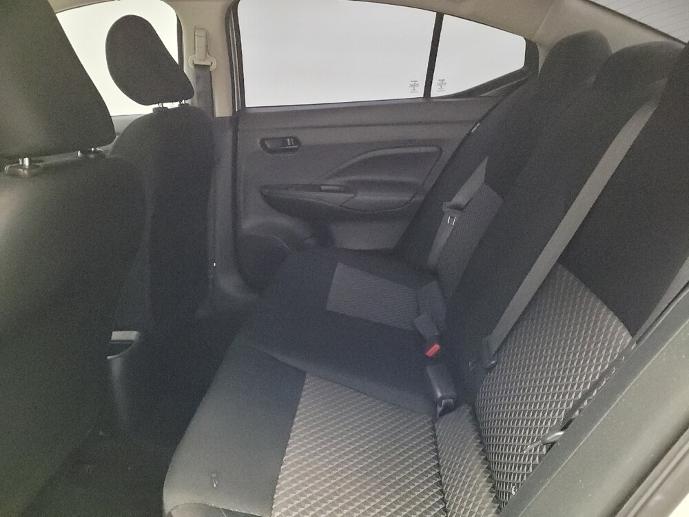 2021 Nissan Versa in Fresno, CA 93726 - 18132565 18