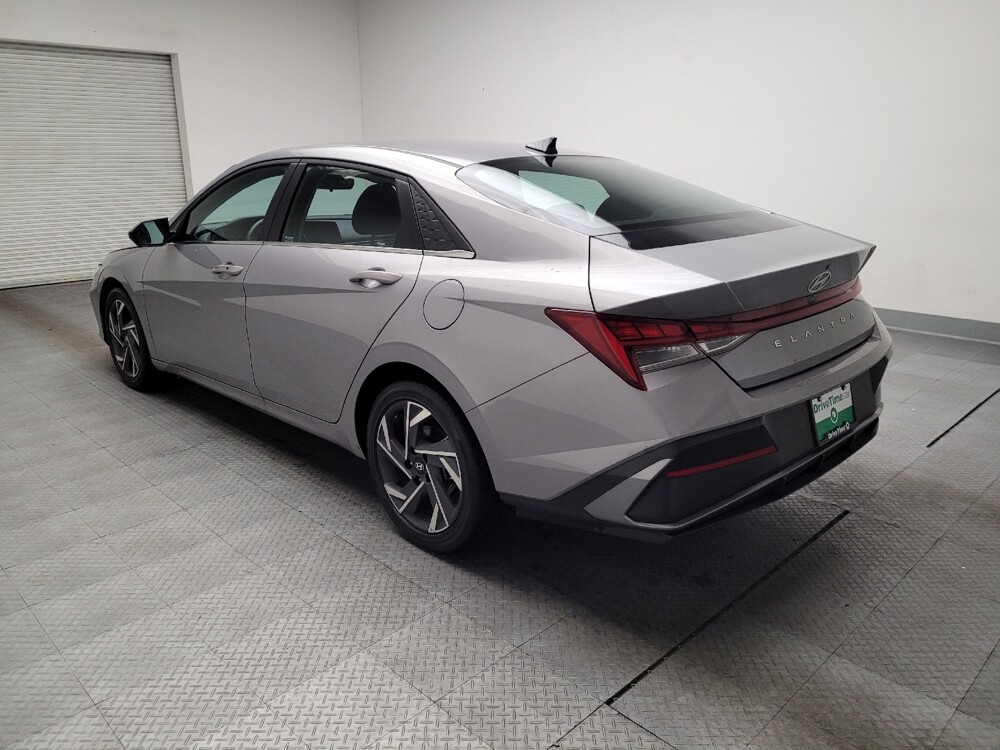 2025 Hyundai Elantra in Montclair, CA 91763 - 18132586 5