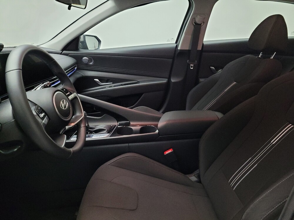 2025 Hyundai Elantra in Montclair, CA 91763 - 18132586 17