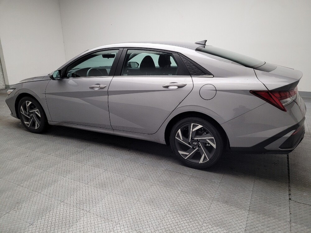 2025 Hyundai Elantra in Montclair, CA 91763 - 18132586 3