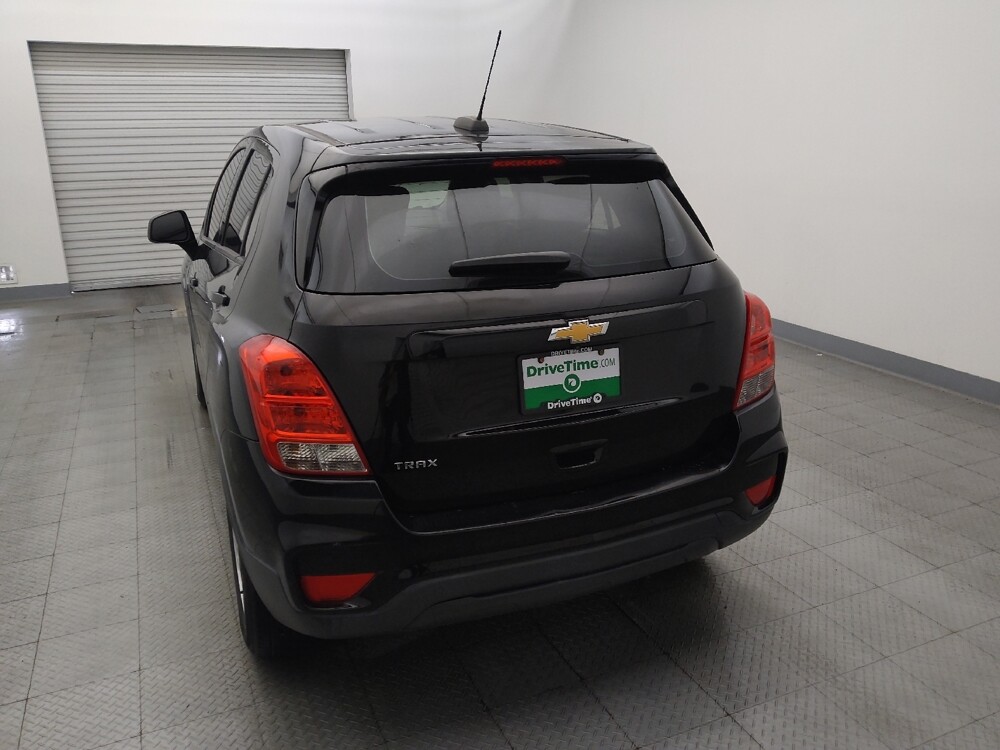 2019 Chevrolet Trax in Houston, TX 77060 - 18132591 6