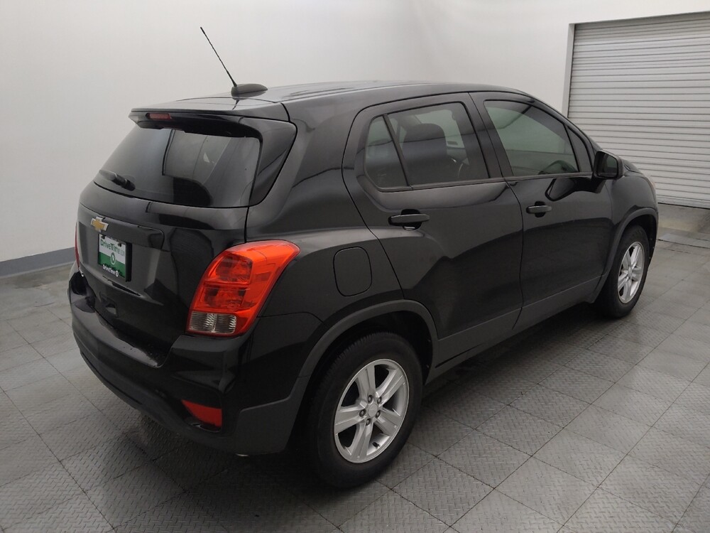 2019 Chevrolet Trax in Houston, TX 77060 - 18132591 9