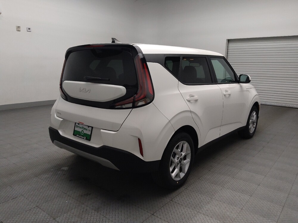 2025 Kia Soul in Fort Worth, TX 76116 - 18132607 9