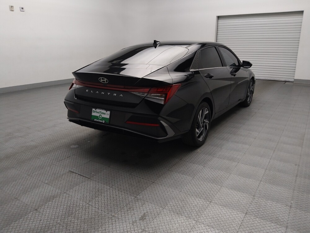 2024 Hyundai Elantra in Arlington, TX 76011 - 18132611 9