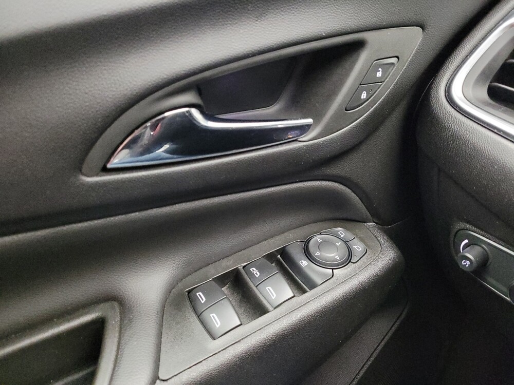 2024 Chevrolet Equinox in Eastpointe, MI 48021 - 18132614 27