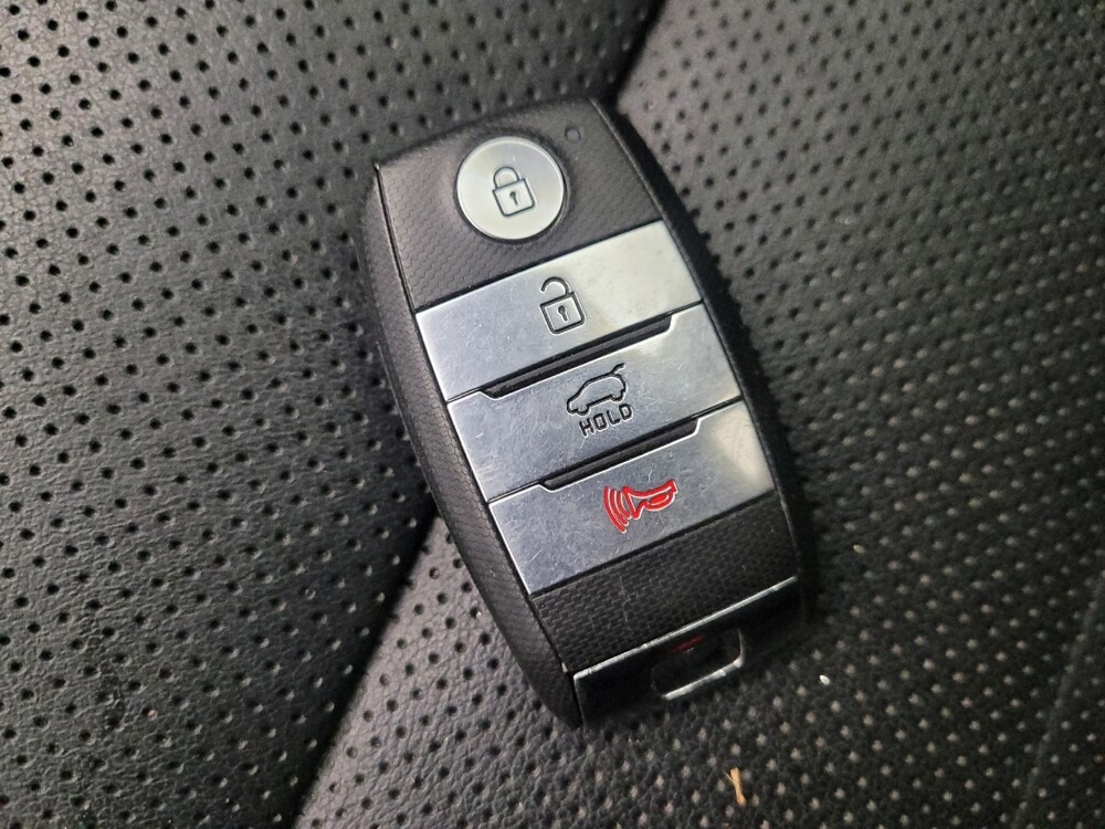 2019 Kia Sorento in Phoenix, AZ 85022 - 18132616 32