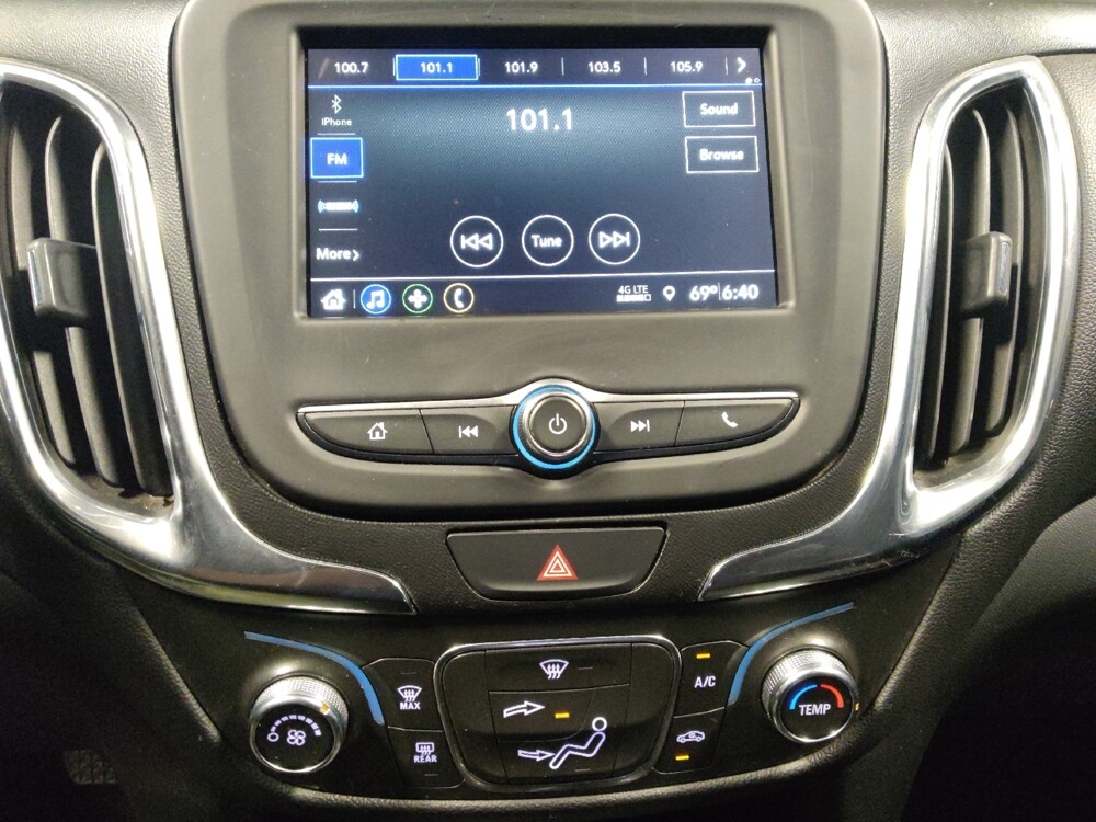 2019 Chevrolet Equinox in Glendale, AZ 85301 - 18132617 25