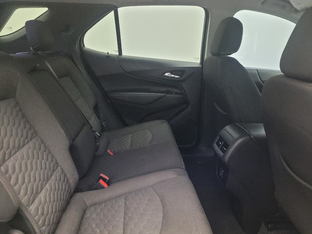 2019 Chevrolet Equinox in Glendale, AZ 85301 - 18132617 19