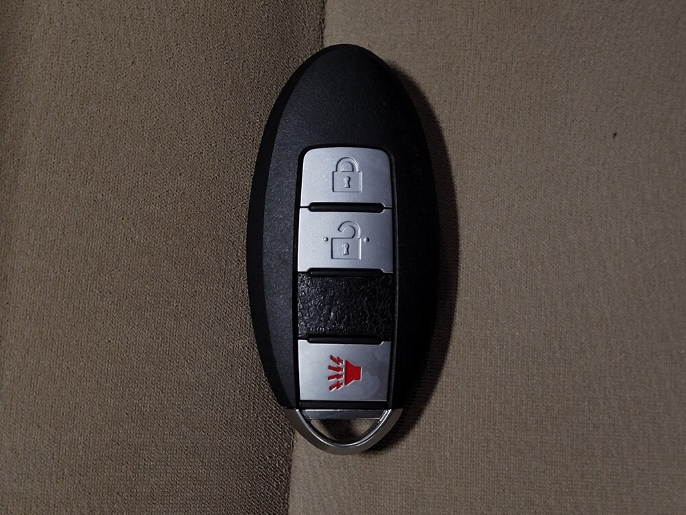 2015 Nissan Rogue in Jackson, MS 39211 - 18132624 32