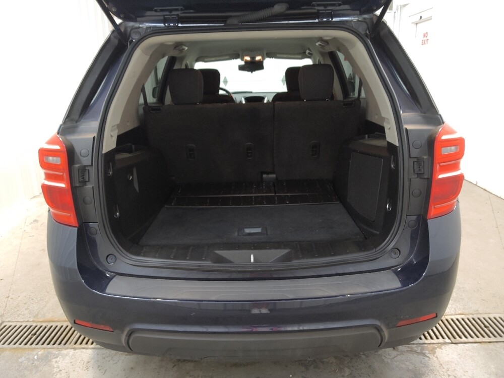 2017 Chevrolet Equinox in Fairfield, OH 45014 - 18132638 29