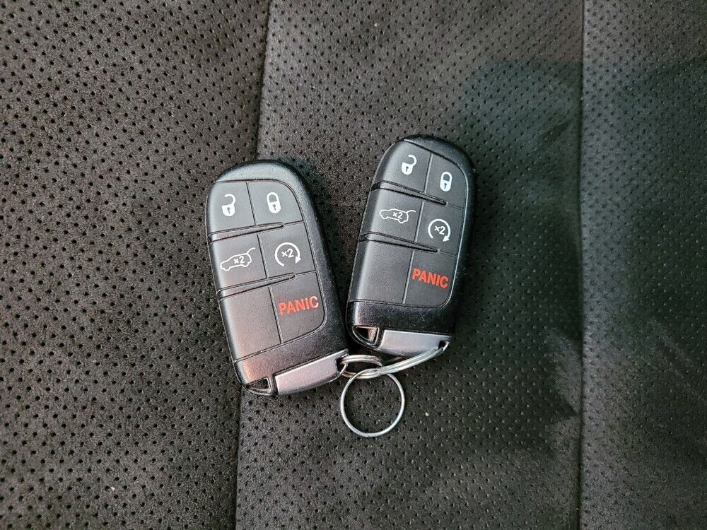 2019 Jeep Grand Cherokee in Taylor, MI 48180 - 18132640 32