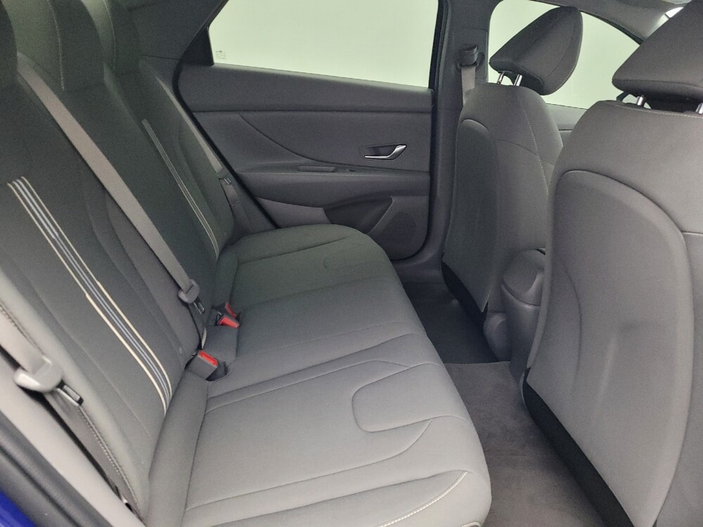 2023 Hyundai Elantra in Orlando, FL 32808 - 18132648 19