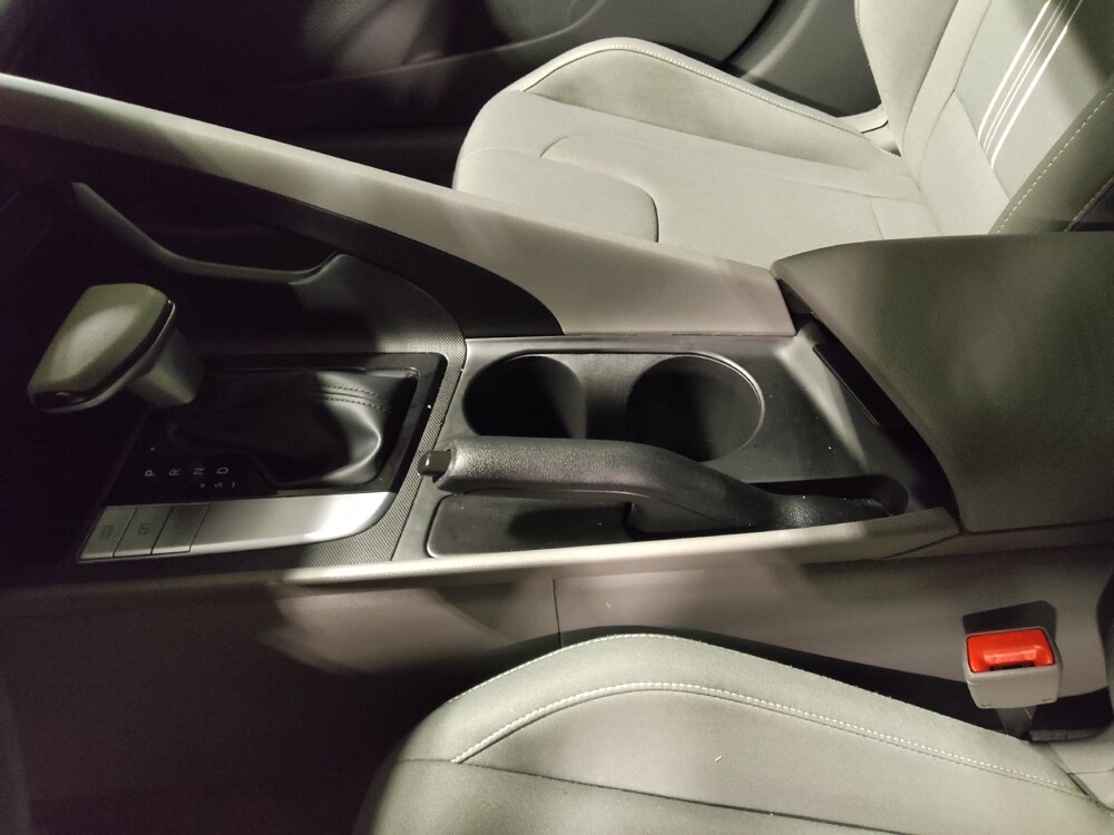 2023 Hyundai Elantra in Orlando, FL 32808 - 18132648 26