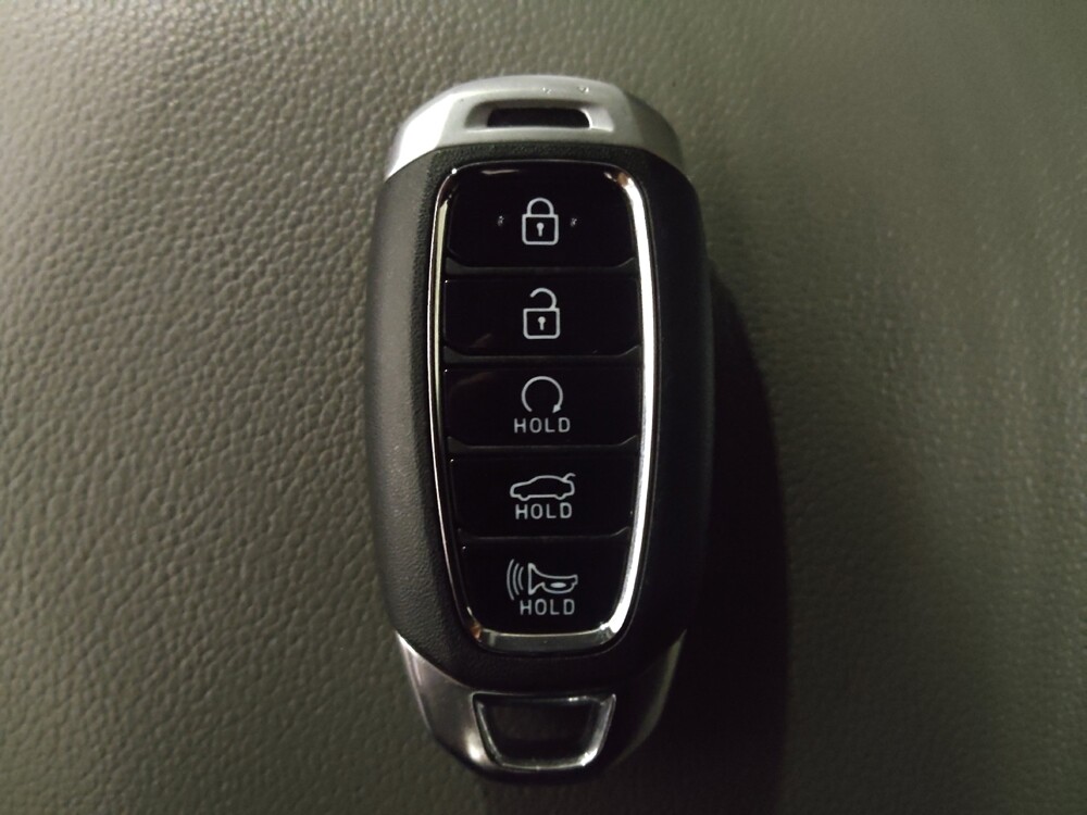 2023 Hyundai Elantra in Orlando, FL 32808 - 18132648 32