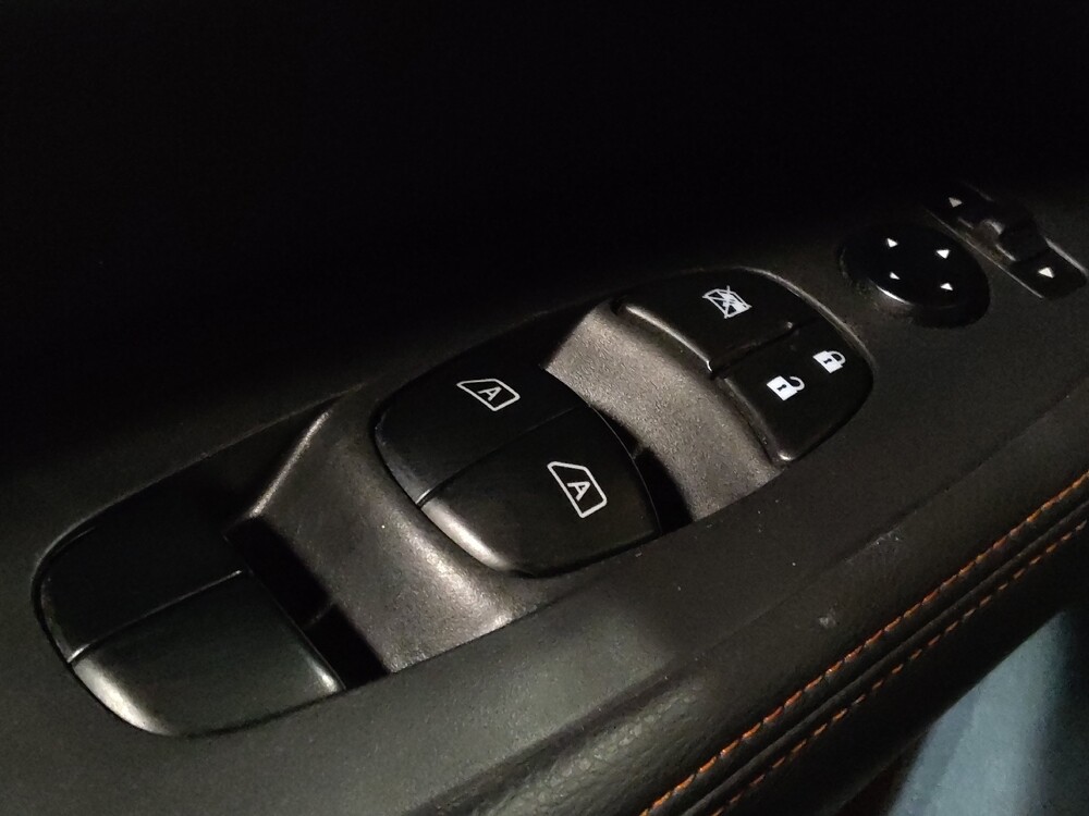 2020 Nissan Pathfinder in Orlando, FL 32808 - 18132656 27