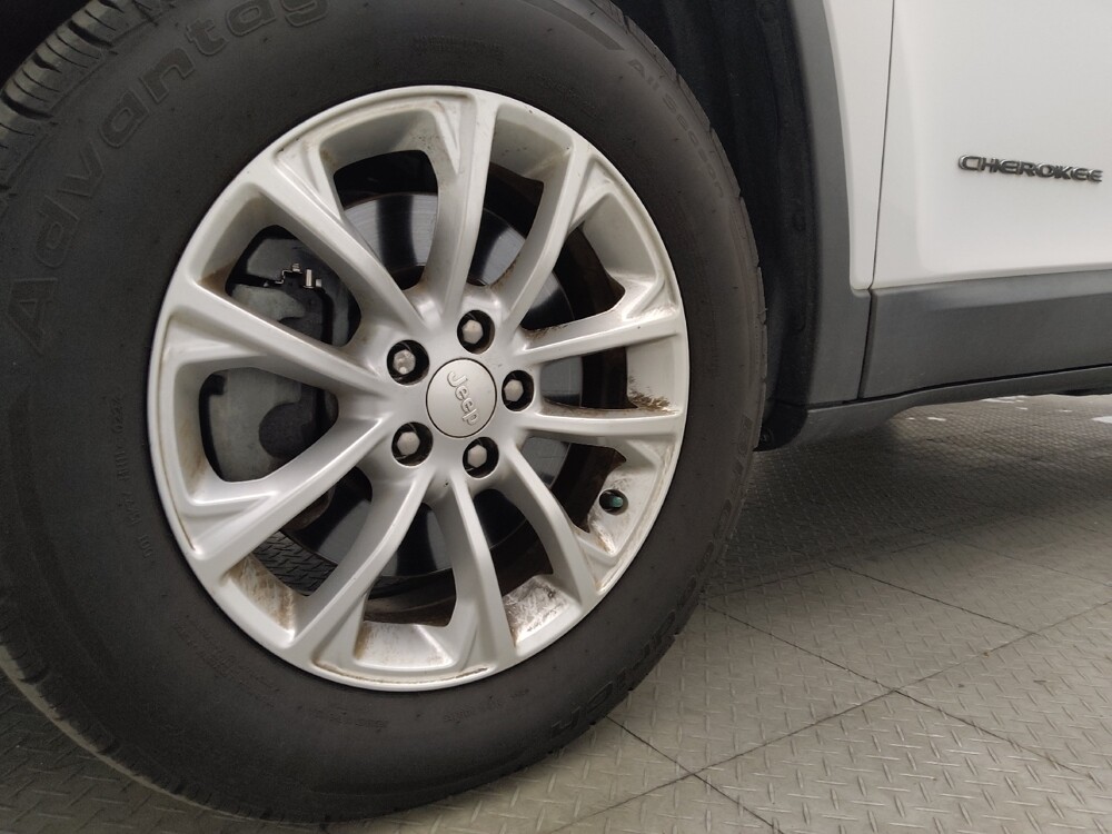 2019 Jeep Cherokee in Ocala, FL 34471 - 18132657 31